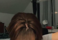 外国小姐姐梳长头发照片,外国小姐姐的长发魅力写真